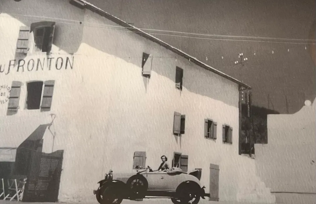 Hotel Du Fronton-1
